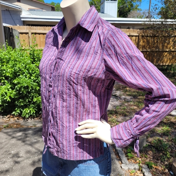 Columbia Purple Striped Button-Down Shirt w/ Floral Embroidery & Tie Sleeves Sm. - Picture 2 of 16